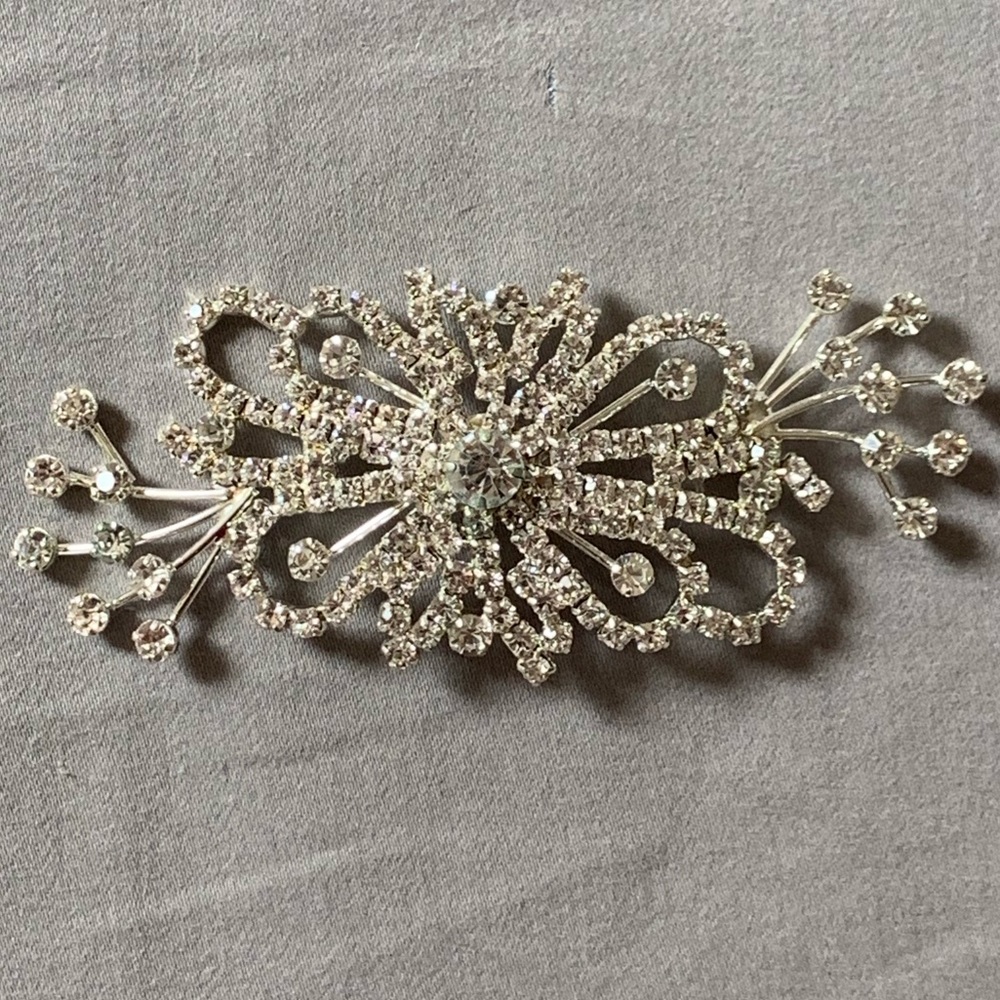 Sparkly Crystal Encrusted Accent Brooch
